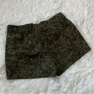 Lululemon fitness camo shorts size 10